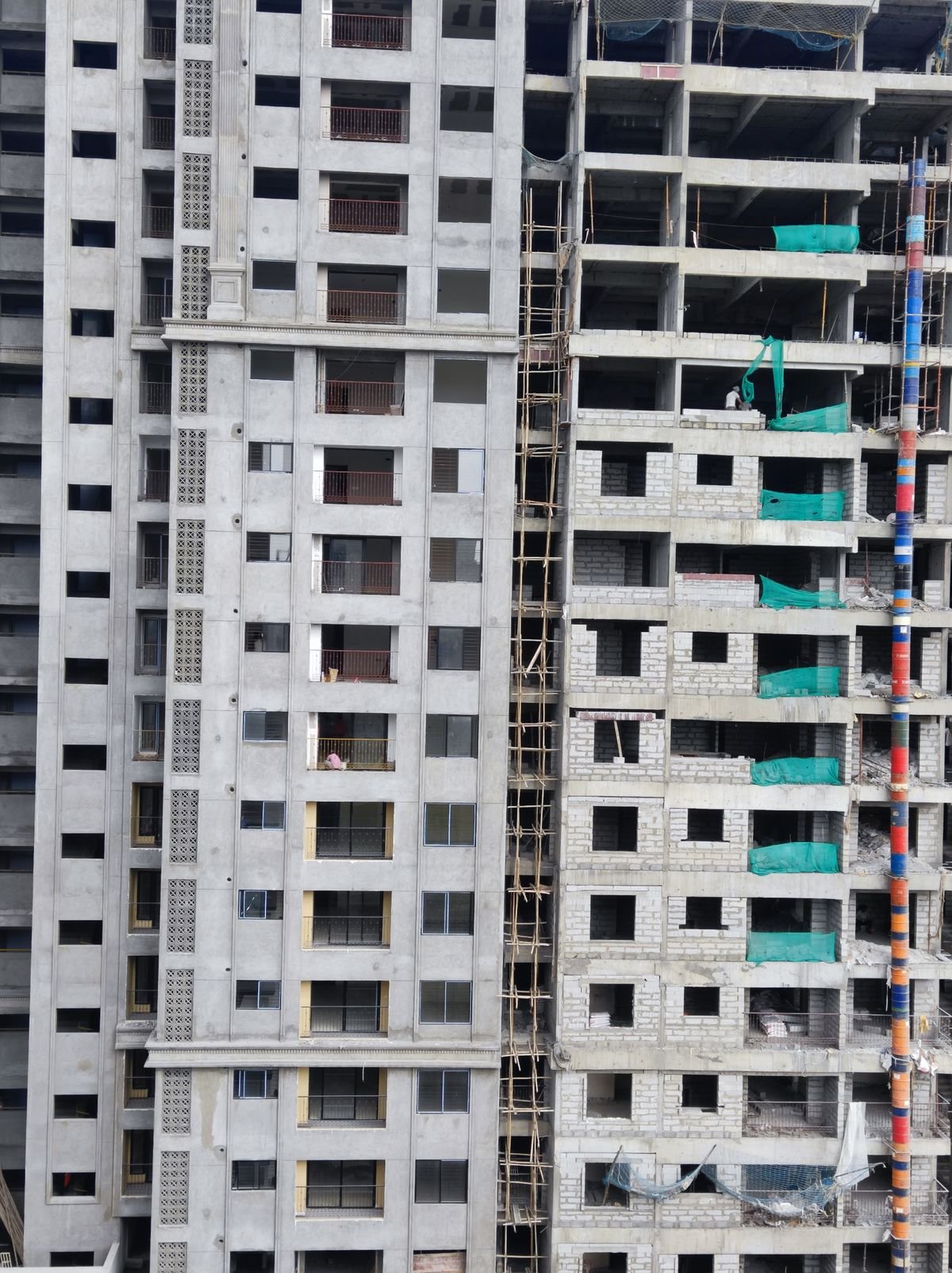 Multi-storey structure under construction